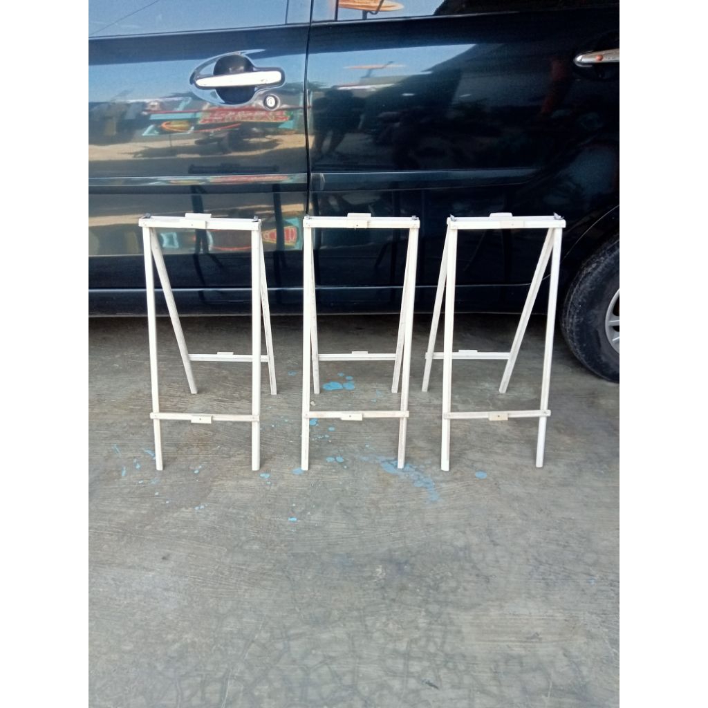 

Standing melukis Styrofoam UK 33x50x1cm