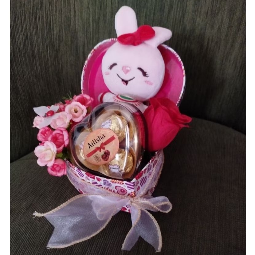 

buket kado kelinci bola2 coklat