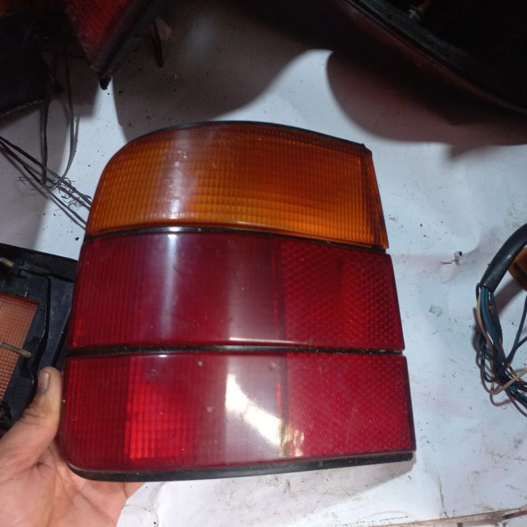 Stop lamp lampu belakang BMW E34 ORIGINAL