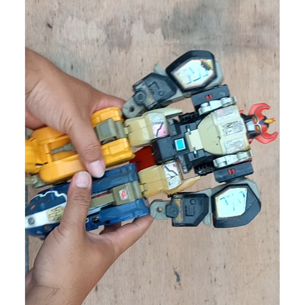 Megazord MMPR power renjjer Bandai