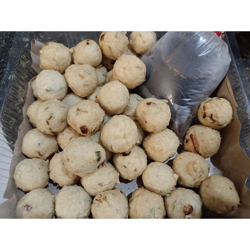 

Pempek Adaan/Lenjer Ikan Tenggiri