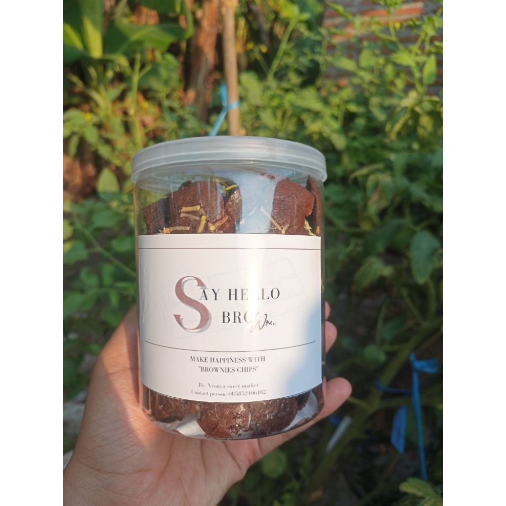 

brown chips by Nyonya sweet market/ brownies krispi/brownies lidah kucing/200gr