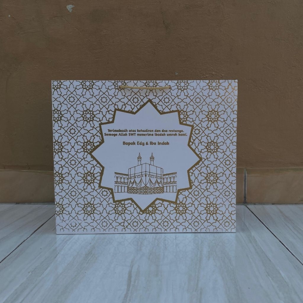 

Paperbag Haji Umrah Desain Kustom - Unik dan Eksklusif!