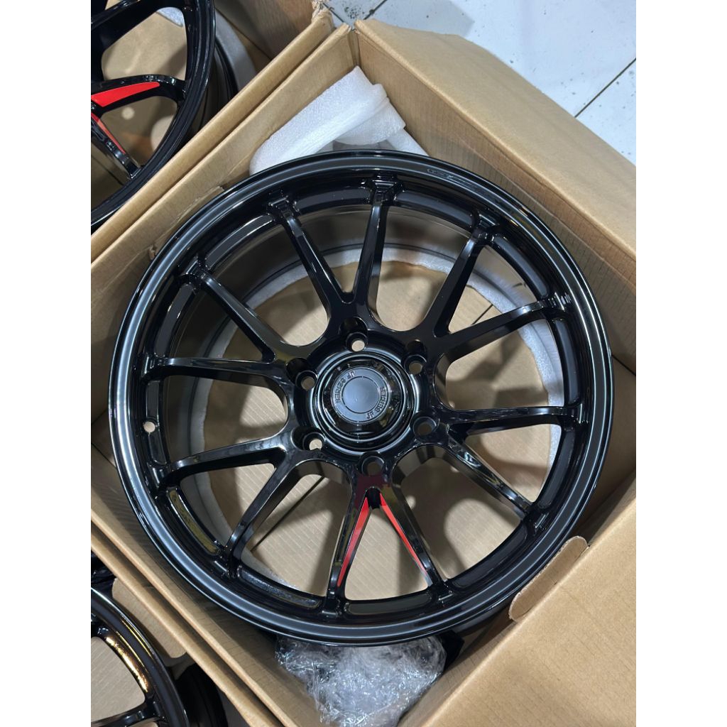 Velg mobil Ring18//pcd 6x139//Venom