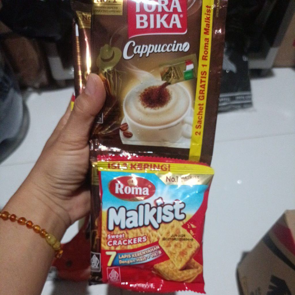 

Kopi Torabika Cappucino choco granule 1 renceng isi 10 sachet