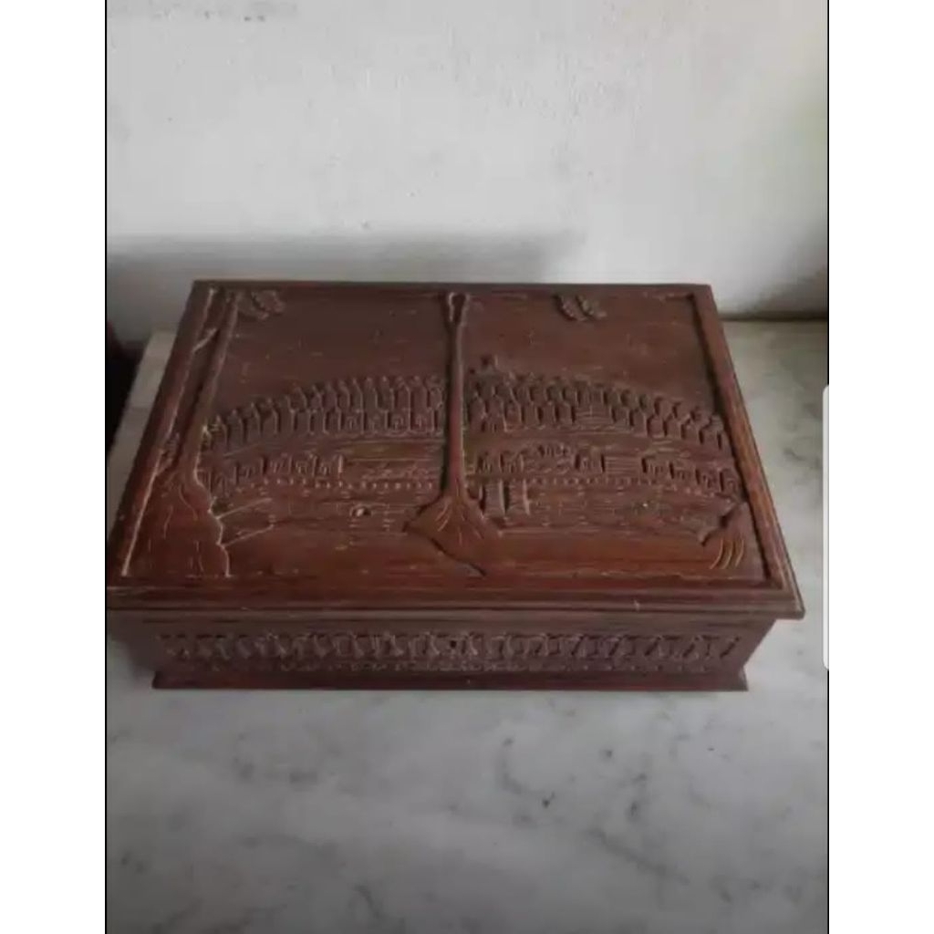 kotak perhiasan antik