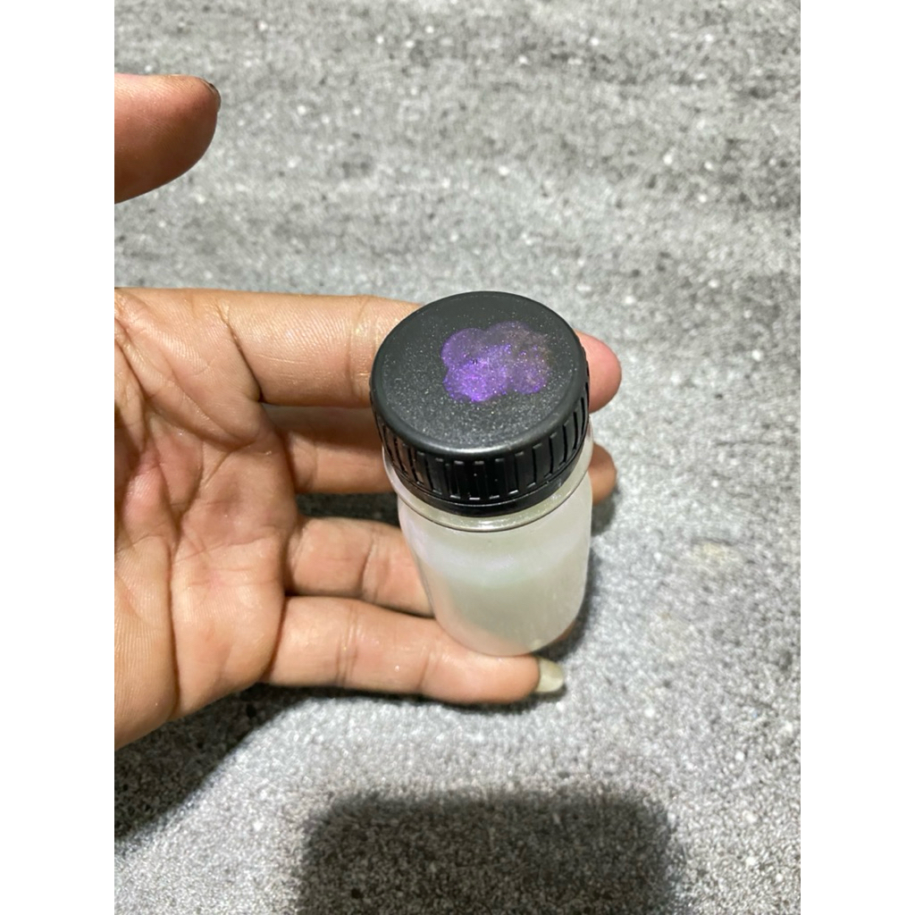 

Cat efek mutiara/lembayung (Ungu) PU Duco