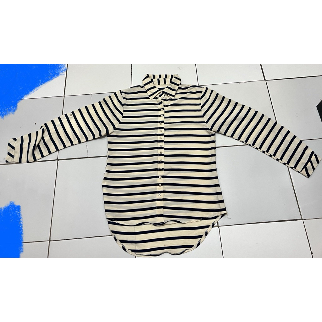 preloved kemeja crinkle navy garis