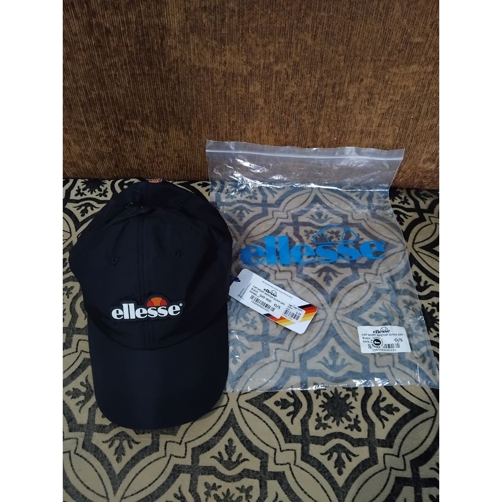 caps/topi ellesse nylon crinkle quickdry