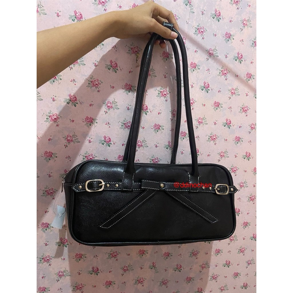 cubby bag / tas selempang merek roetoe
