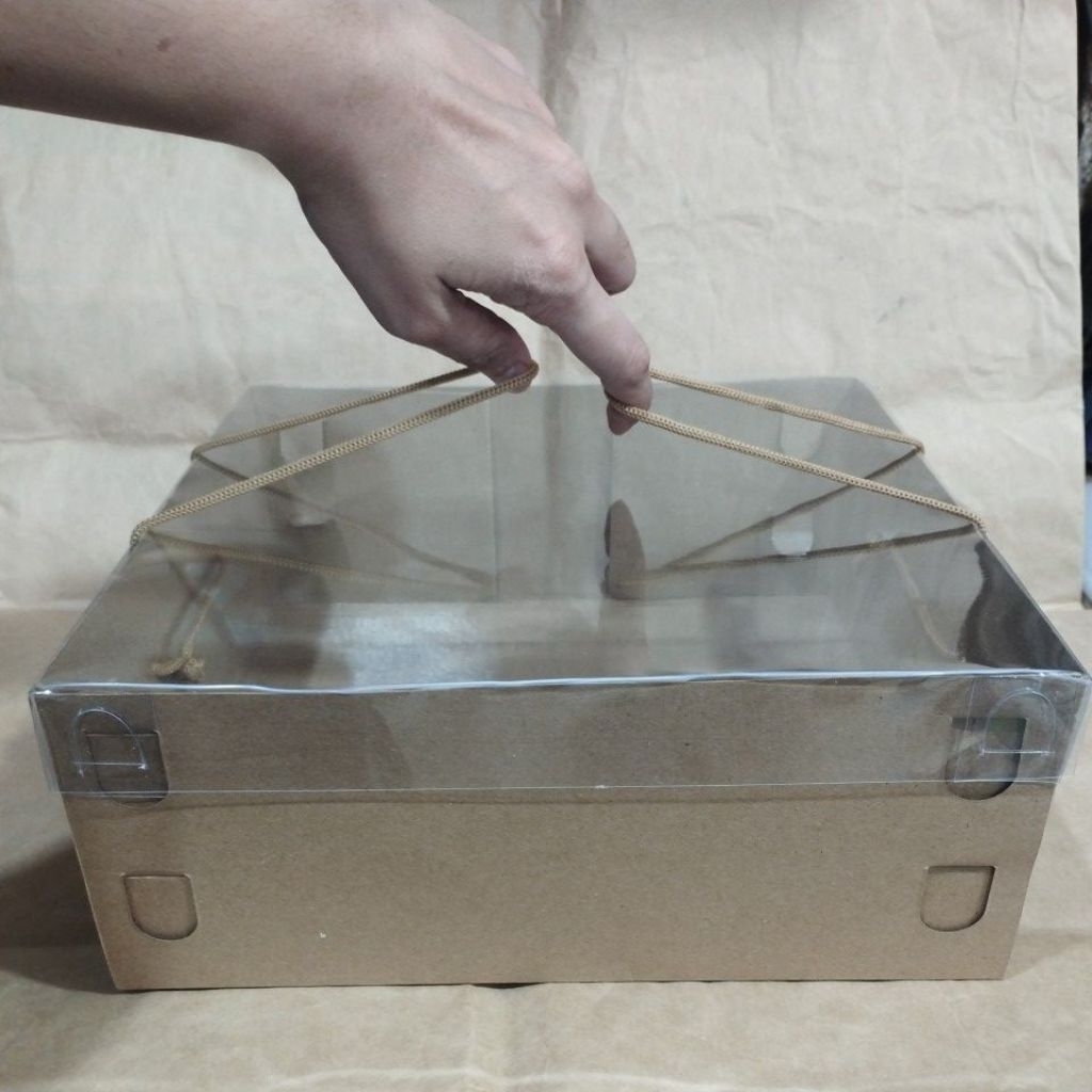 dus kraft kue 25x25x10cm tutup full mika