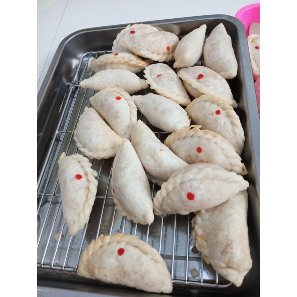 

CIRENG ISI AYAM SUWIR PEDAS, KEJU, SEBLAK BAKSO