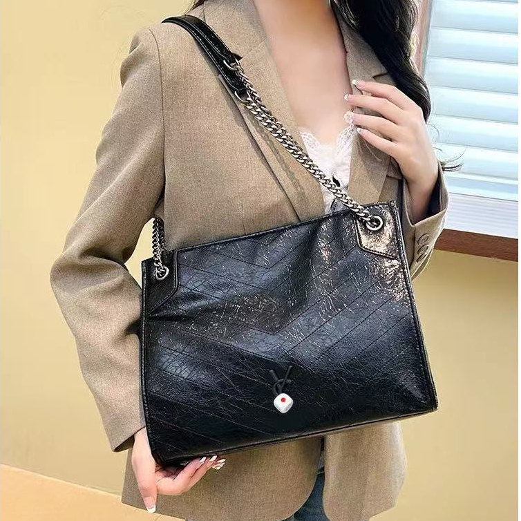 Pre Order Tas Niki Tote Bag Model Klasik dengan Desain Elegan dan Ukuran Luas Cocok untuk Penggunaan