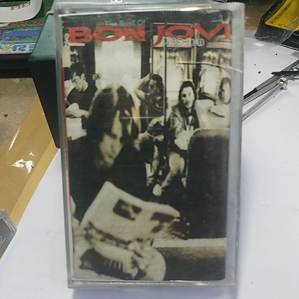 kaset pita vita bon jovi cross road. keep the faith new jersey john travolta olivia newton 1996 gram