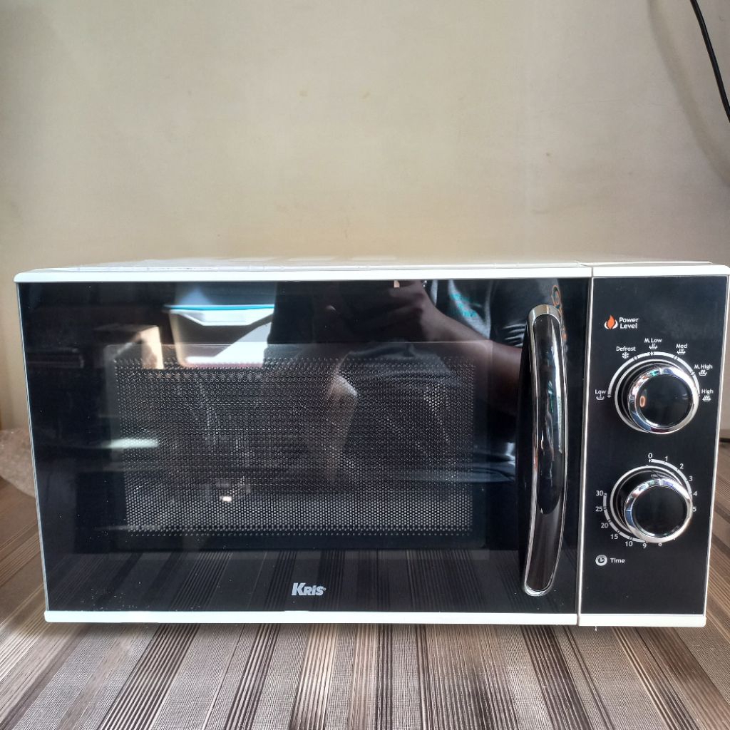 Microwave Krisbow Baru