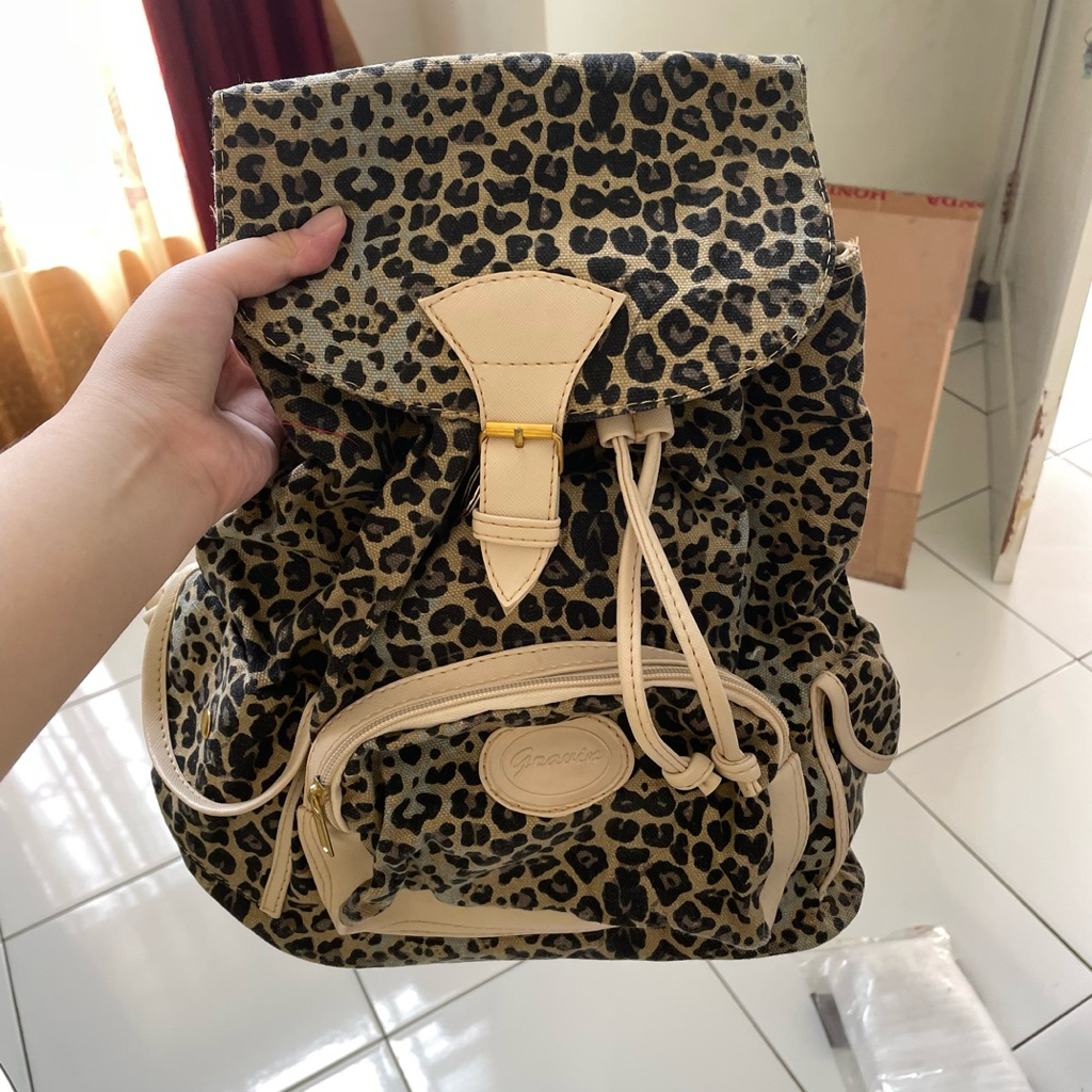 preloved | tas ransel motif macan