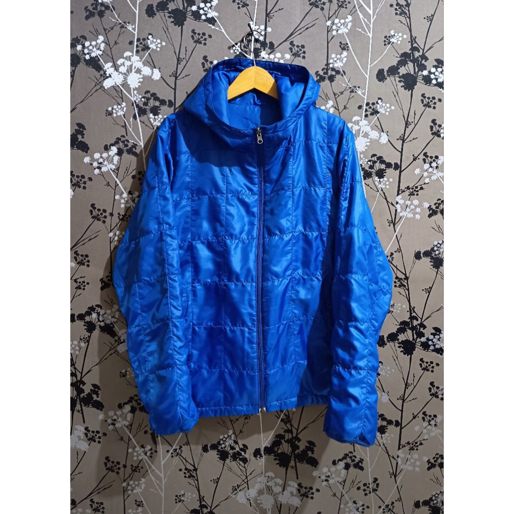 JAKET PUFFER ULTRALIGHT UNIQLO REVERSIBEL