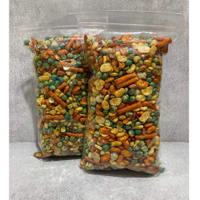 

Kacang Campur Jaipong mix / kacang mix 450gr