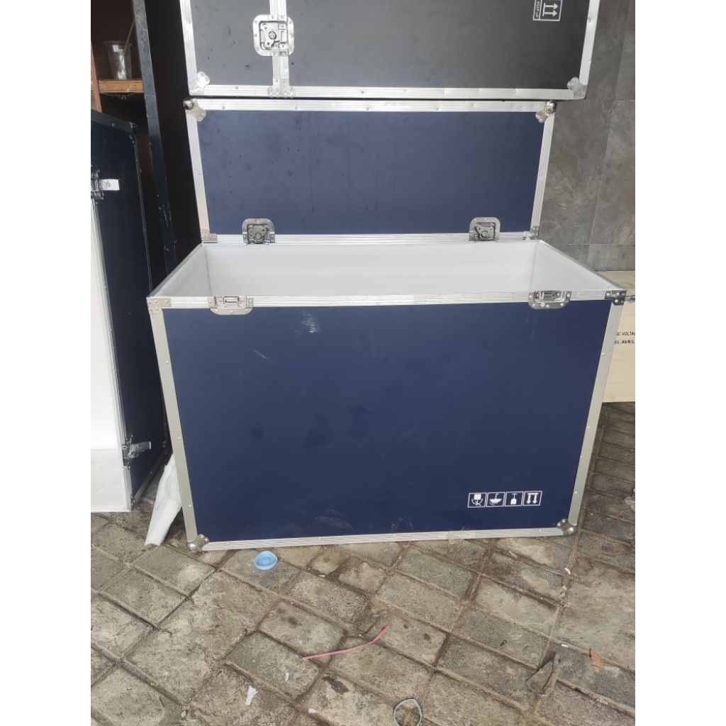 Kotak Hard Case Box Besar Bekas