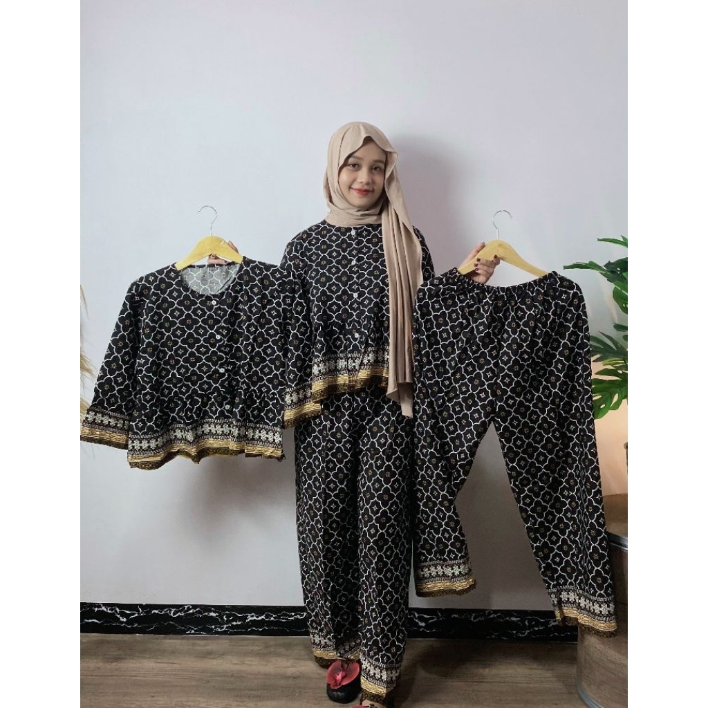 One set warna hitam One Set Wanita Kekinian - Baju & Celana Stylish Harian