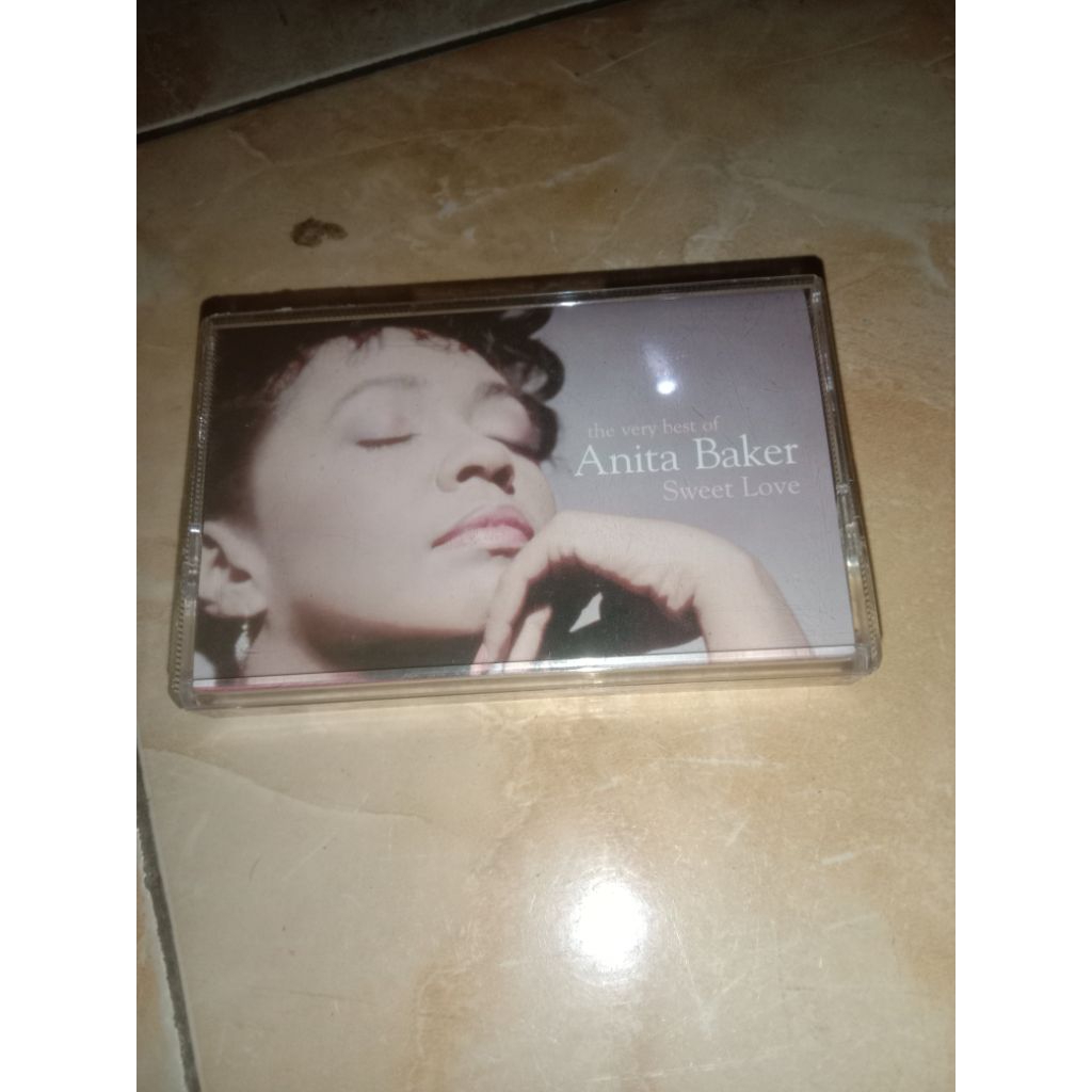 kaset pita the very best of Anita baker sweet love
