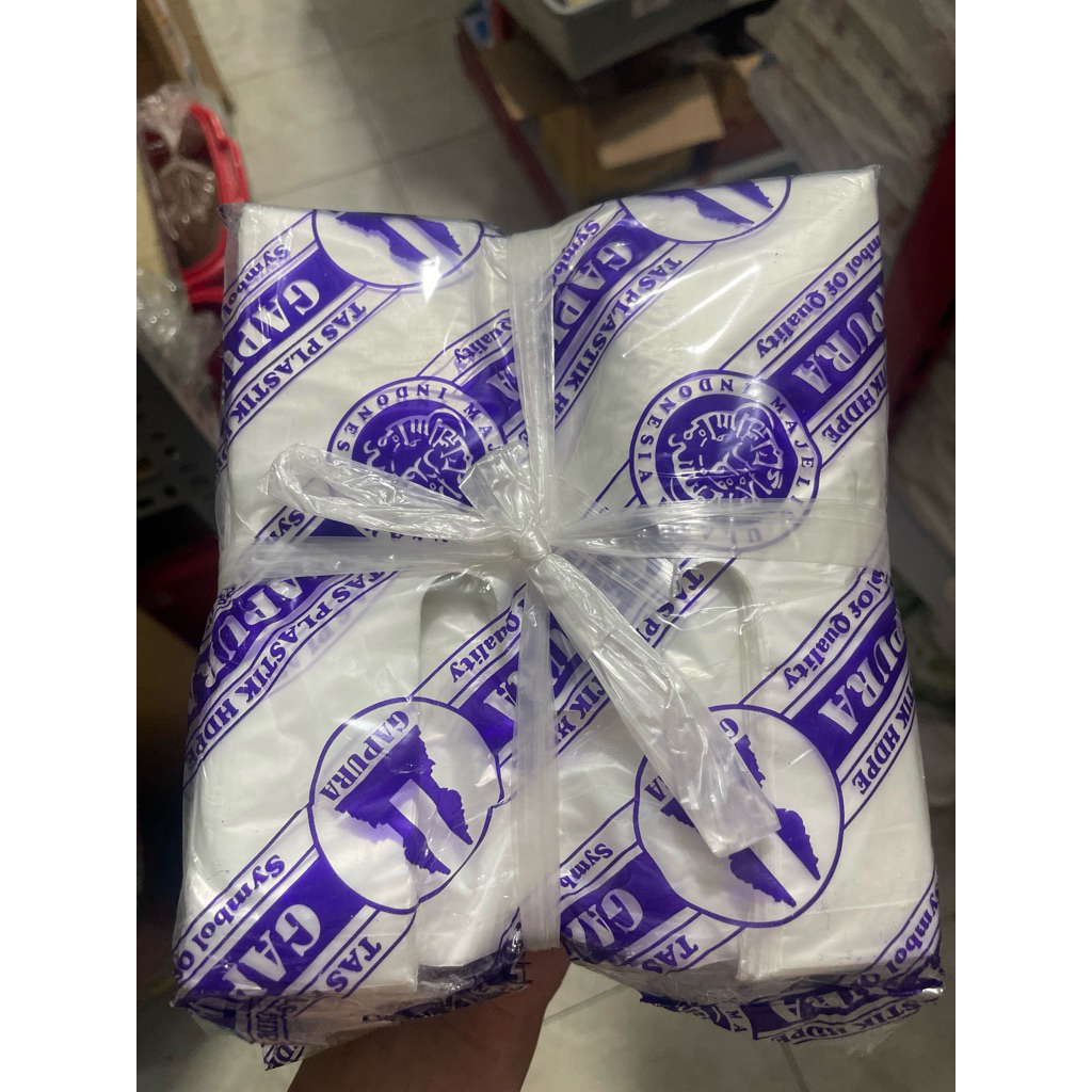 Plastik Gapura Kecil Dan Tanggung