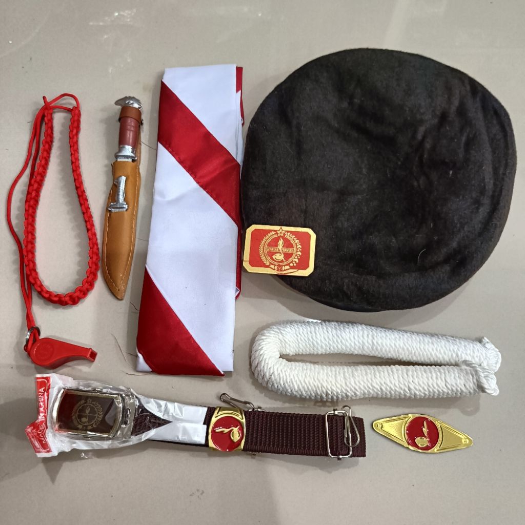 SET LENGKAP SD/SMP ATRIBUT PRAMUKA LENGKAP
