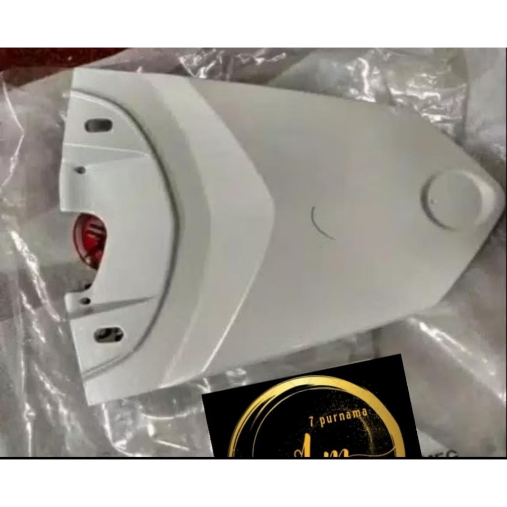 SAMBUNGAN BODY BELAKANG YAMAHA XEON KARBU RC ORIGINAL