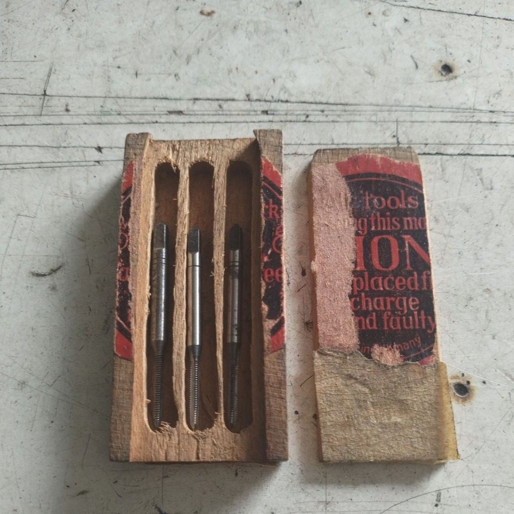 hand tap M 2 Ixion hand tap M 2 Ixion