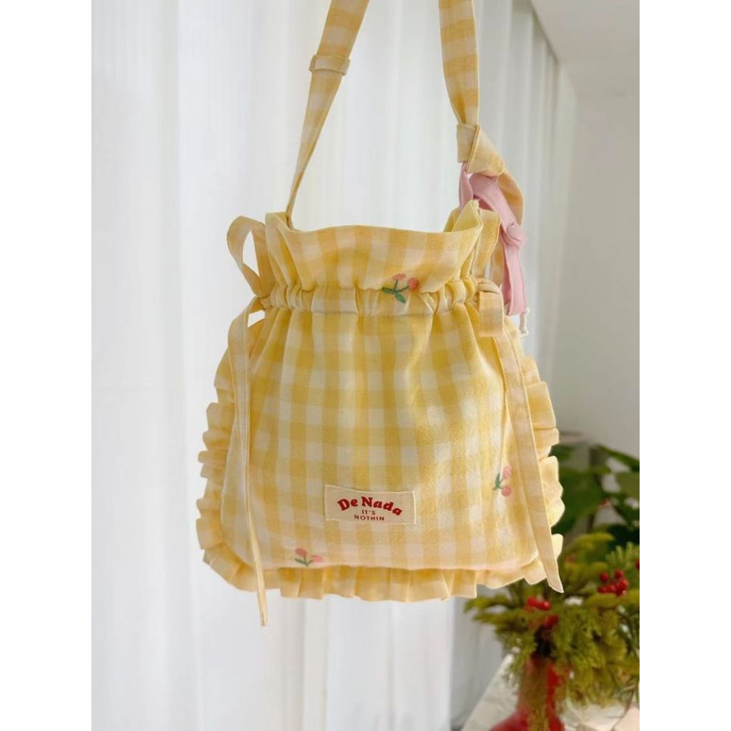 Tas Selempang Kain Kotak-Kotak Kuning Motif Bordir
