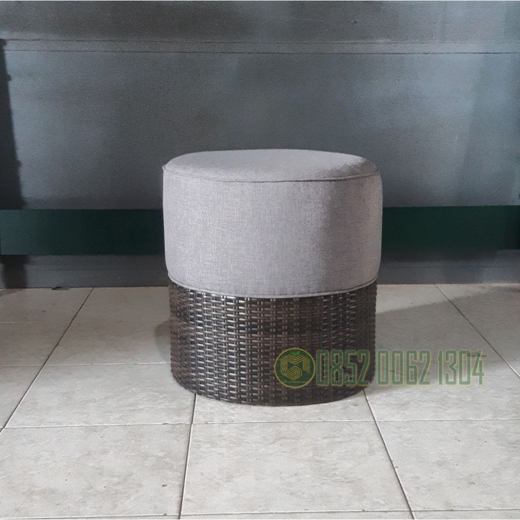 Stool Bundar Rotan Sintetis dengan Dudukan Jok Empuk / Kursi Stool Bulat Rotan Klasik Estetik / Roun