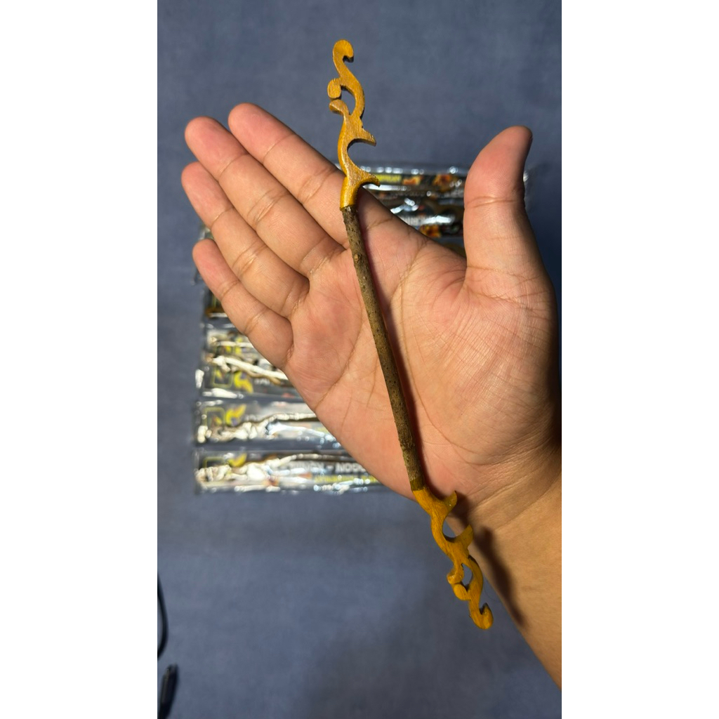 Tangkringan Ukir Konin / Sogon / Pleci Asem Bali Premium