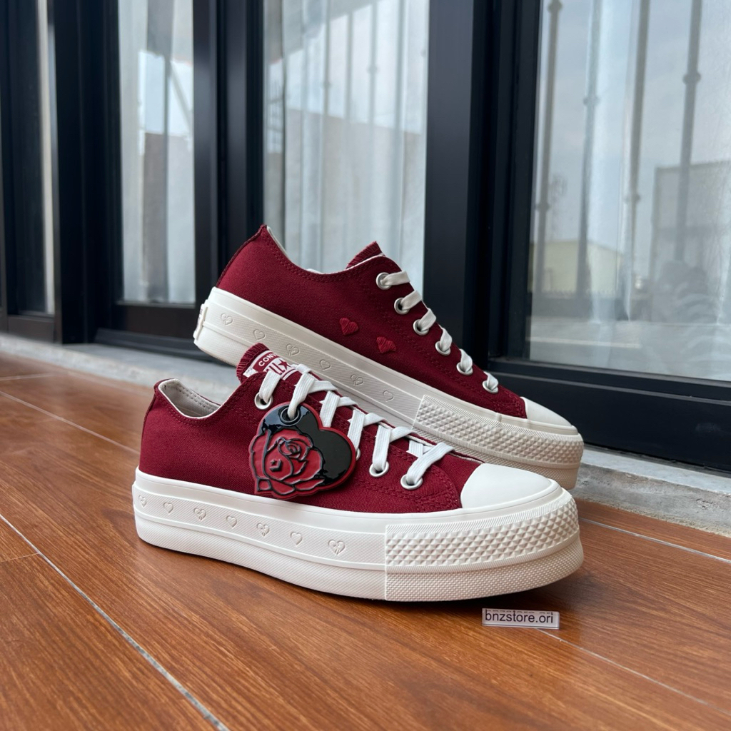 Sepatu sneakers Wanita Converse CTAS Lift Platform Ox Park Red/Vintage White/Egret