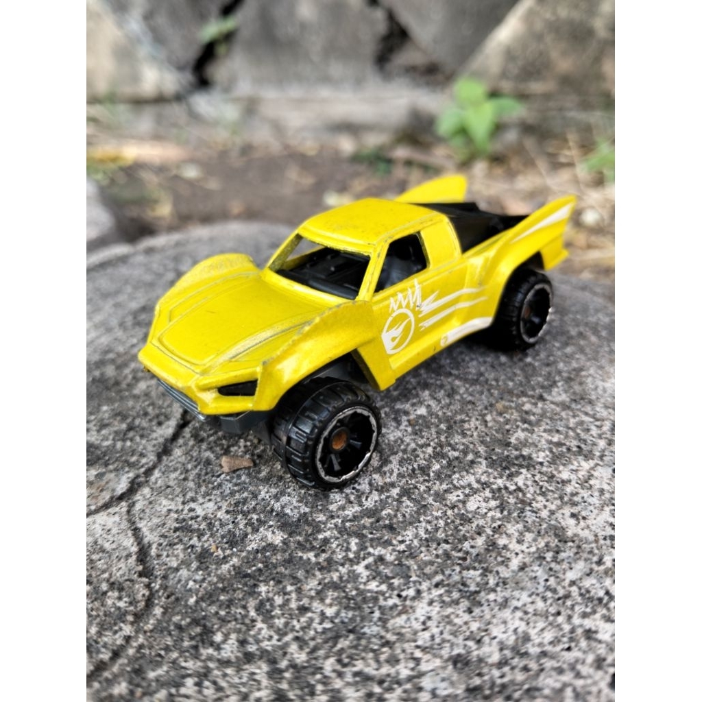 hotwheels loose/bekas/second (BAJA TRUCK)