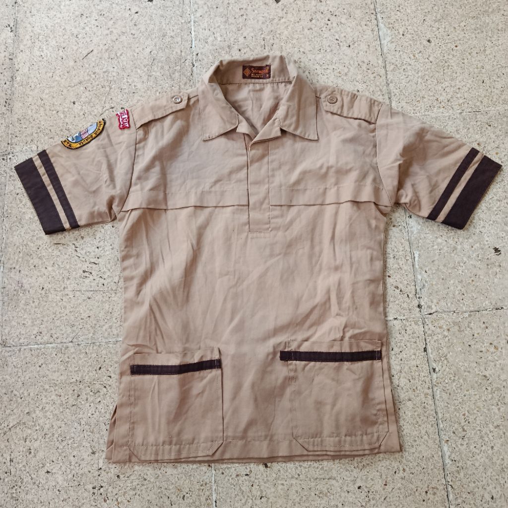 preloved baju pramuka siaga  merk seragam kelas 3 sd / BUS 37