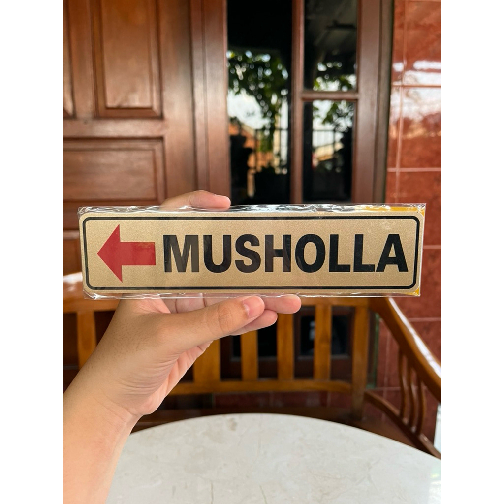 

MG Sign Board Musholla Sign Label Plastik Stiker Petunjuk Papan Tulisan Pintu Gold Ukuran 19,5 x 4,5 cm