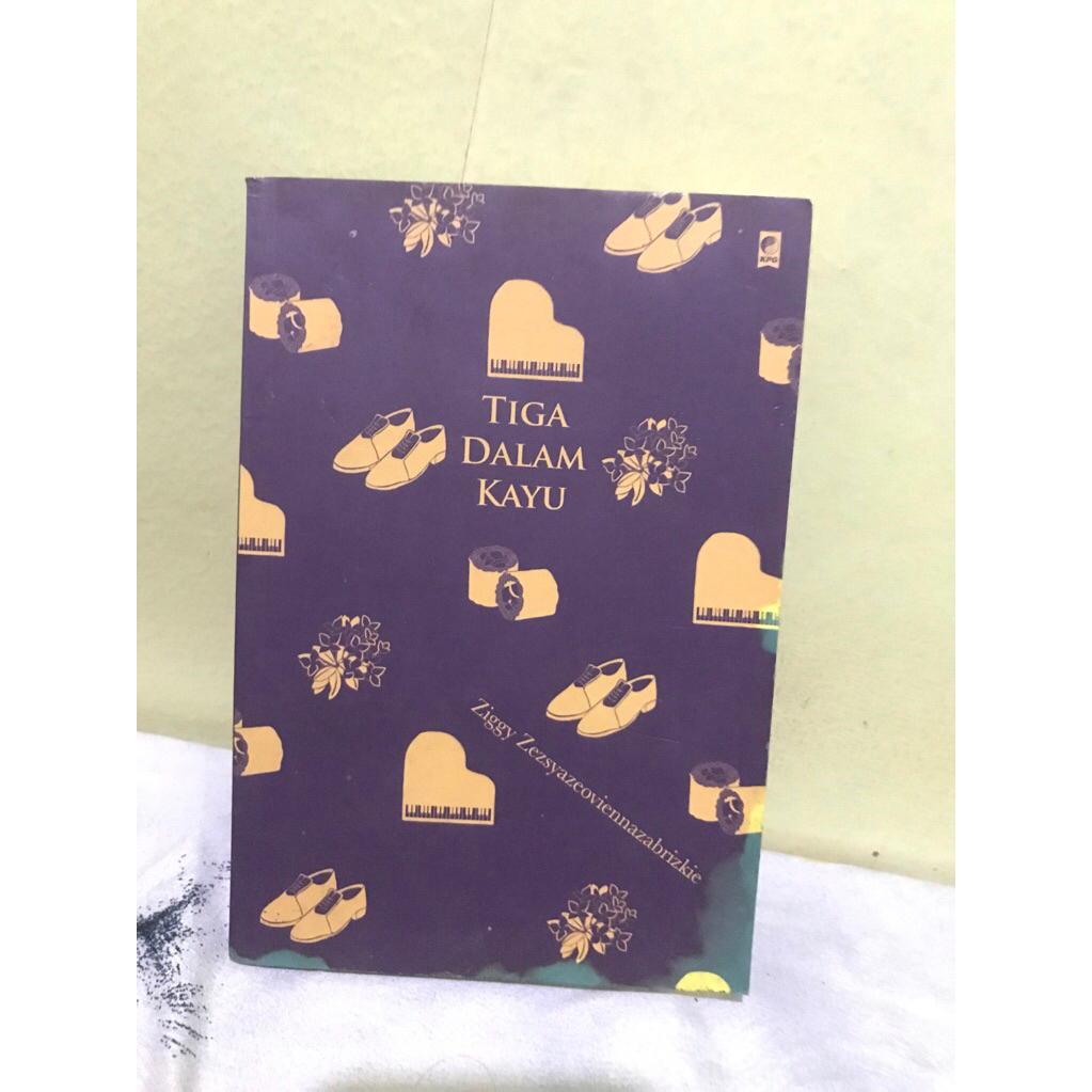 

NOVEL PRELOVED TIGA DALAM KAYU ZIGGY