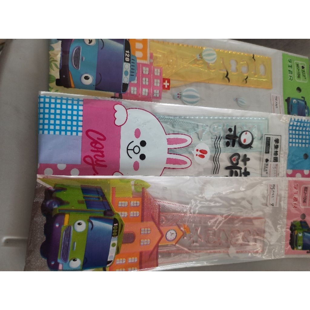 

Penggaris Karakter 1 Set