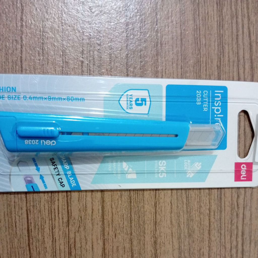 

CUTTER DELI 2038 BIRU