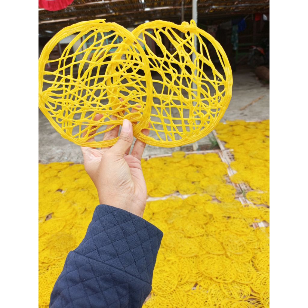 

(1kg) kerupuk kuning besar mentah | kerupuk asinan | pecel