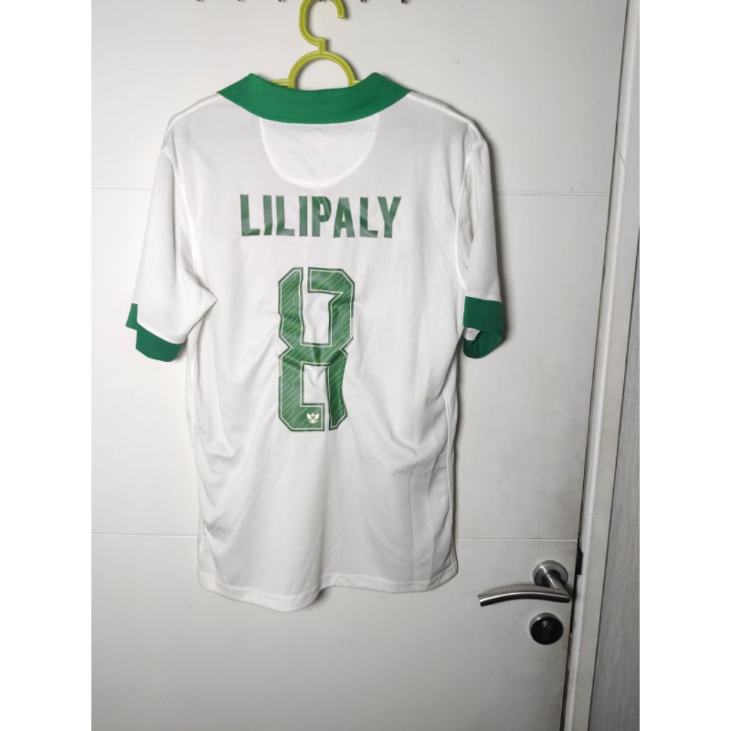 Jersey Timnas Indonesia Away 2016-2018 Nameset#8.Lilipaly