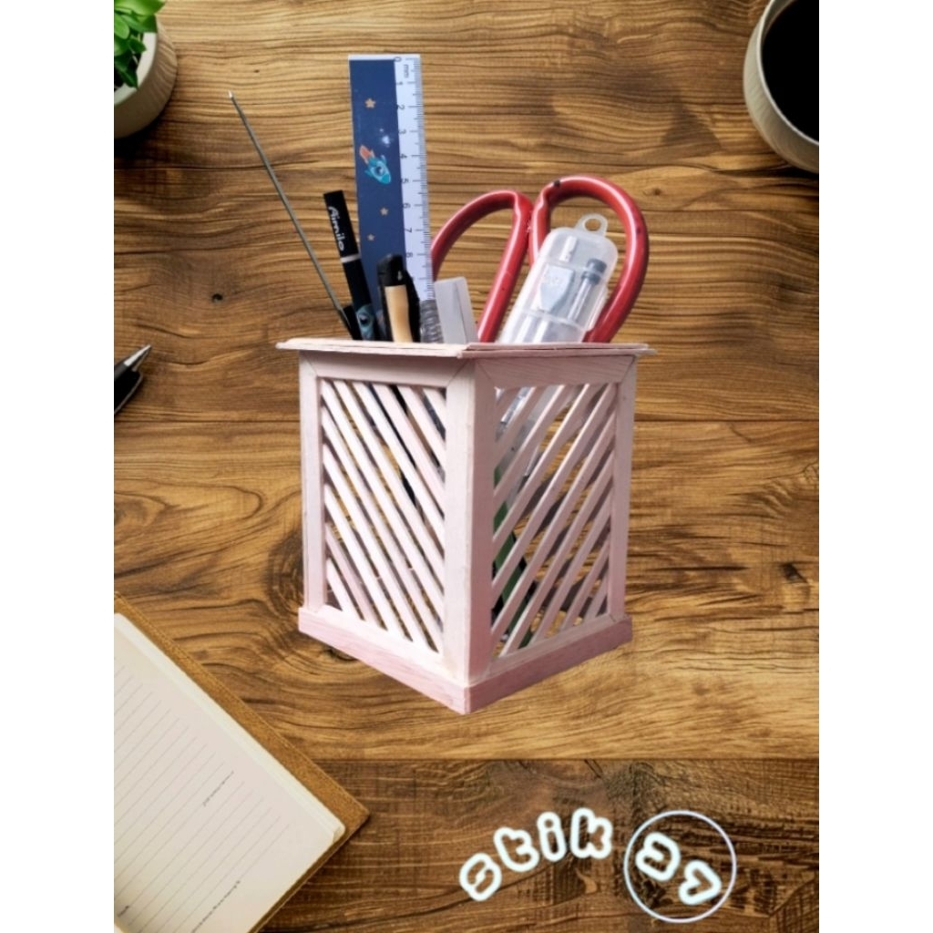 

Tempat Pensil Pulpen dari stik es krim