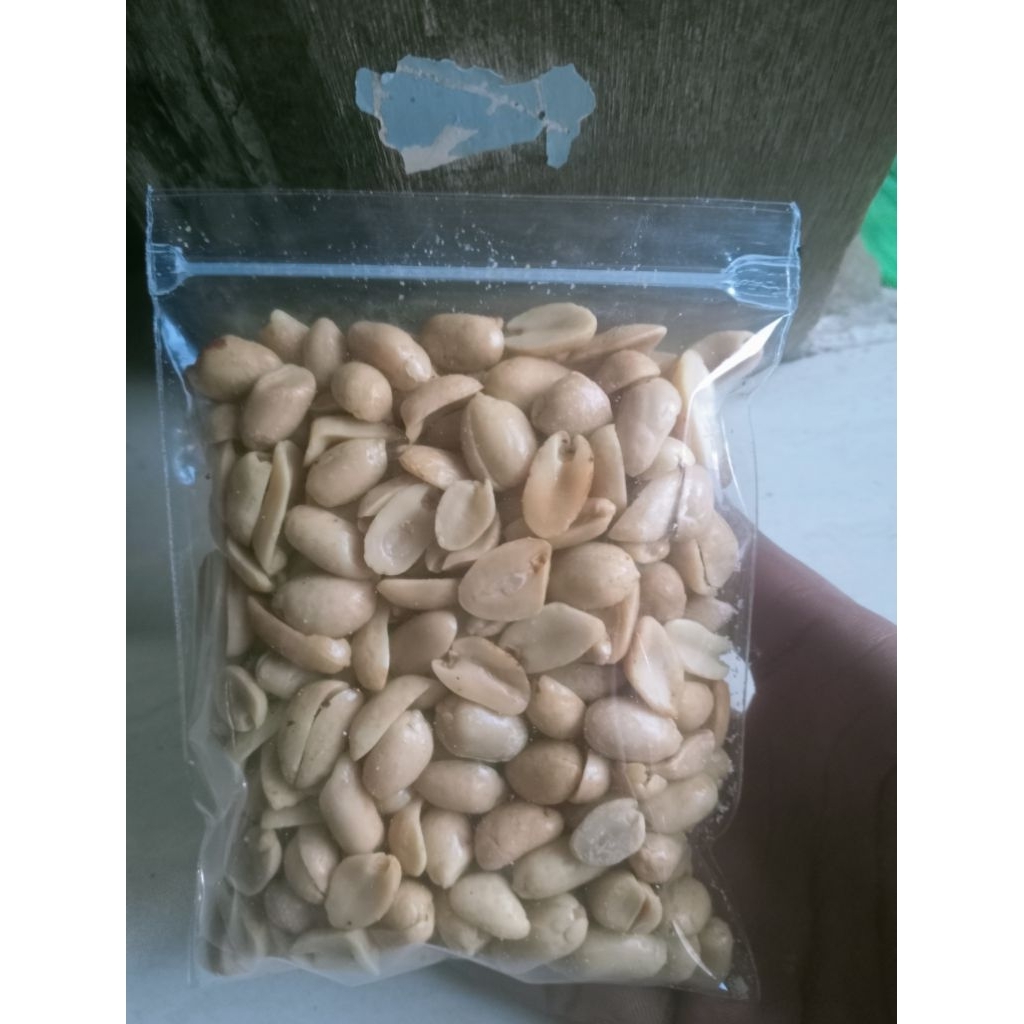 

cemilankacangcemilankhasbantenisi100gram