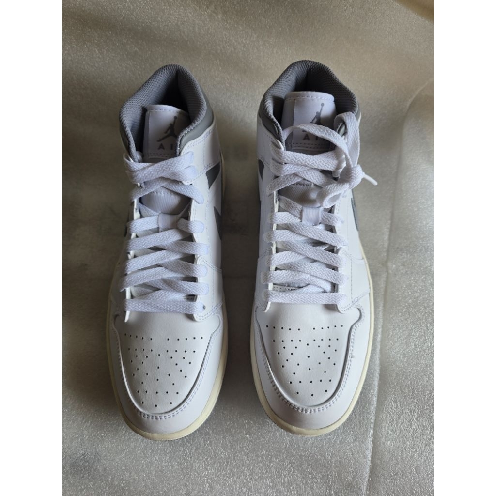 Sepatu Nike Air Jordan 1 Mid (100% Original)