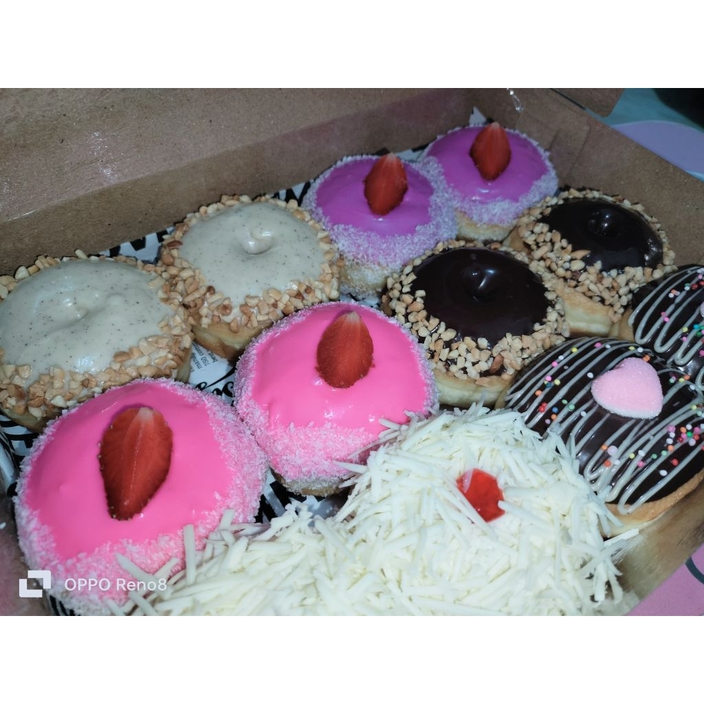 Donat mini toping Random/mix isi 12 (tidak bisa request toping)