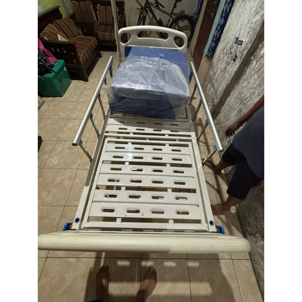 bed pasien 2 crank