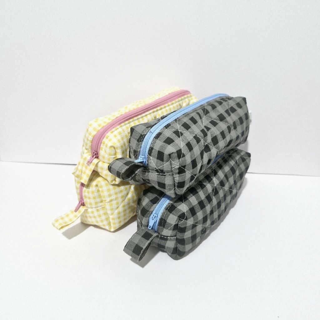 

Pouch Kotak-Kotak Quilted Gingham – Kotak Pensil / Make Up Bag / Travel Organizer Multifungsi