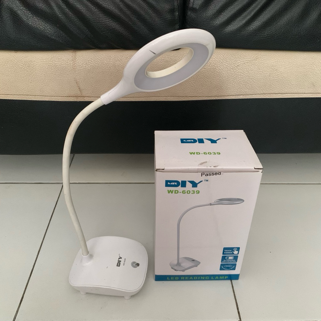 [PRELOVED] Lampu Belajar Mr. DIY