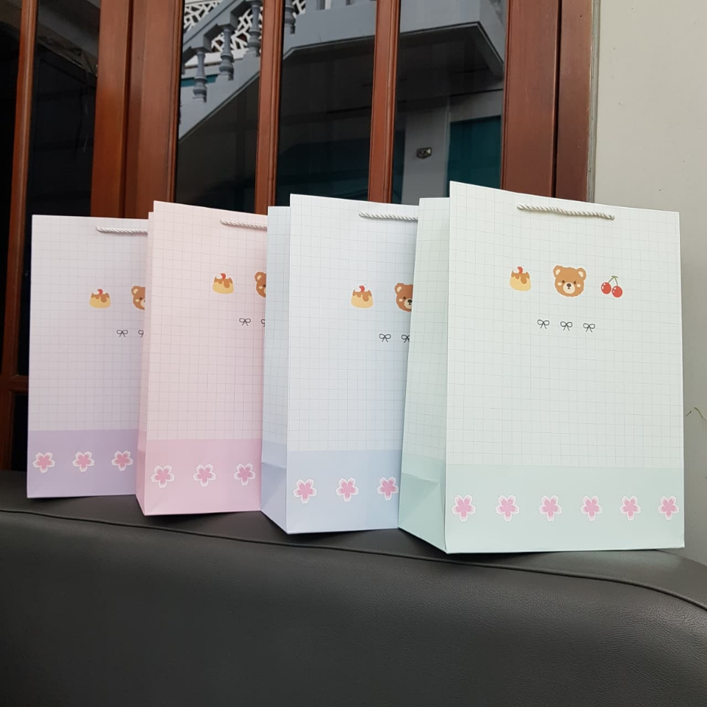 

[2128 12 PCS] PAPERBAG MOTIF UKURAN 38X29X12.5 TAS KADO ULANG TAHUN GOODIE BAG MOTIF