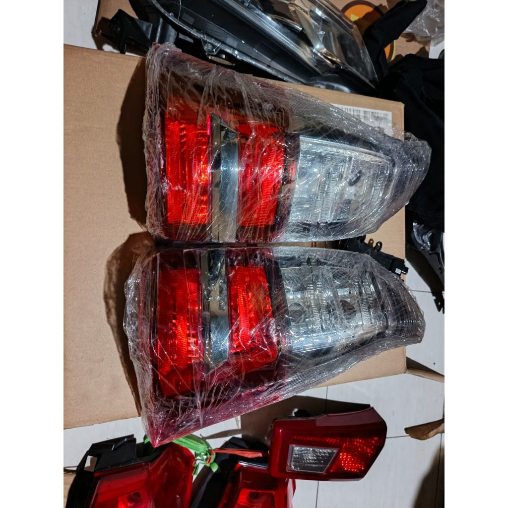 stoplamp avanza veloz 2019